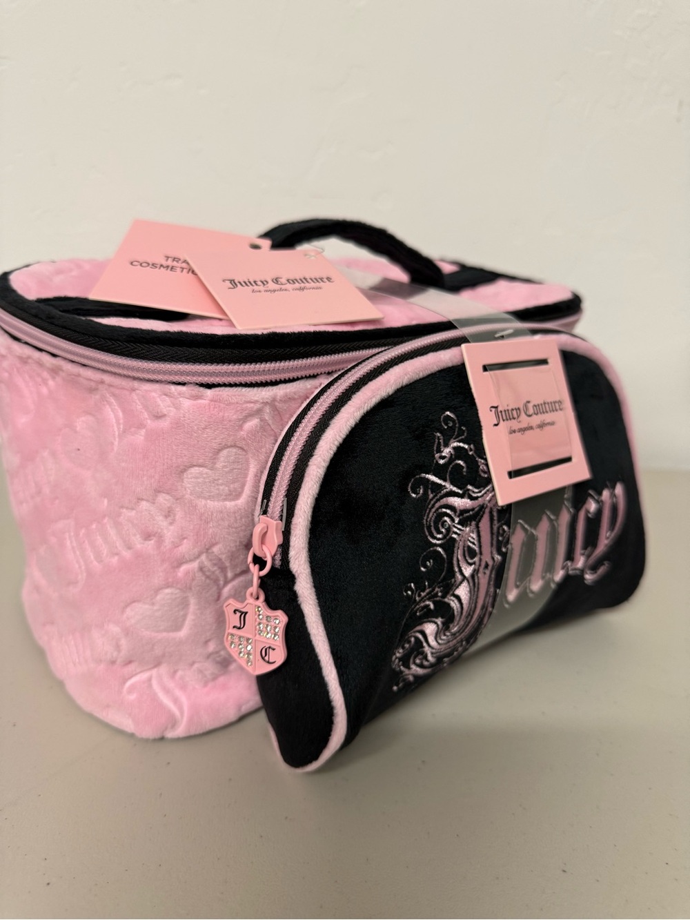 Juicy Couture Pink Cosmetic Case Travel Bags 3D Velour Embroidered Logo - Picture 4 of 13